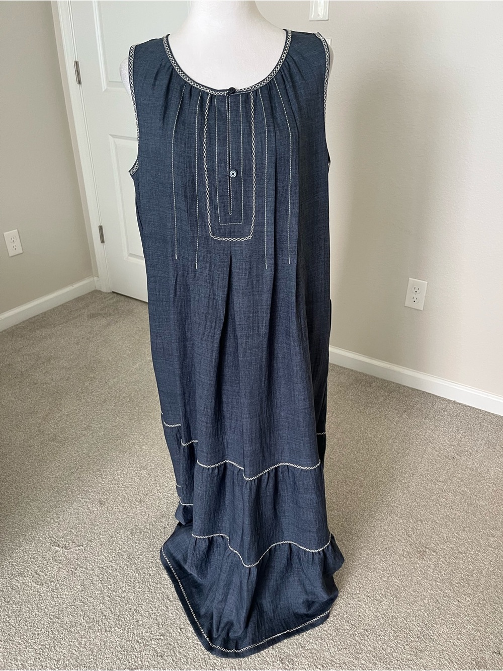 NWT Max Studio Indigo Sleeveless Navy Maxi Dress Size Large Retails $178